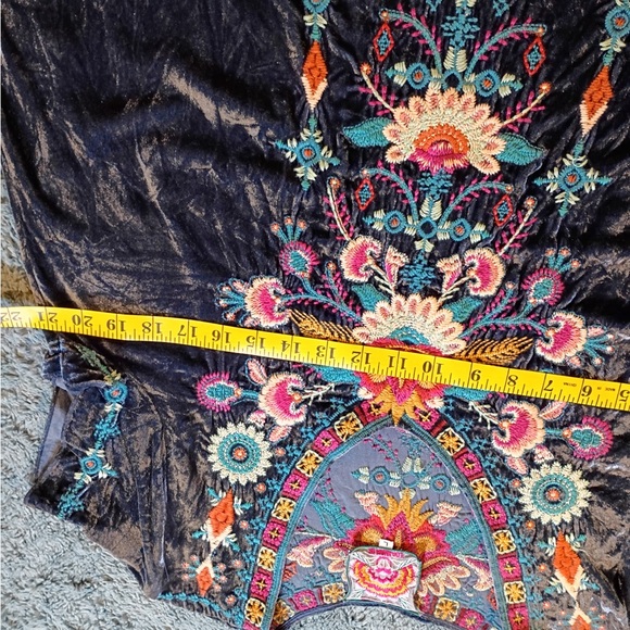 Johnny Was Velvet Embroidered Boho Tunic Top Blue Silk Blend Size L - Picture 4 of 15